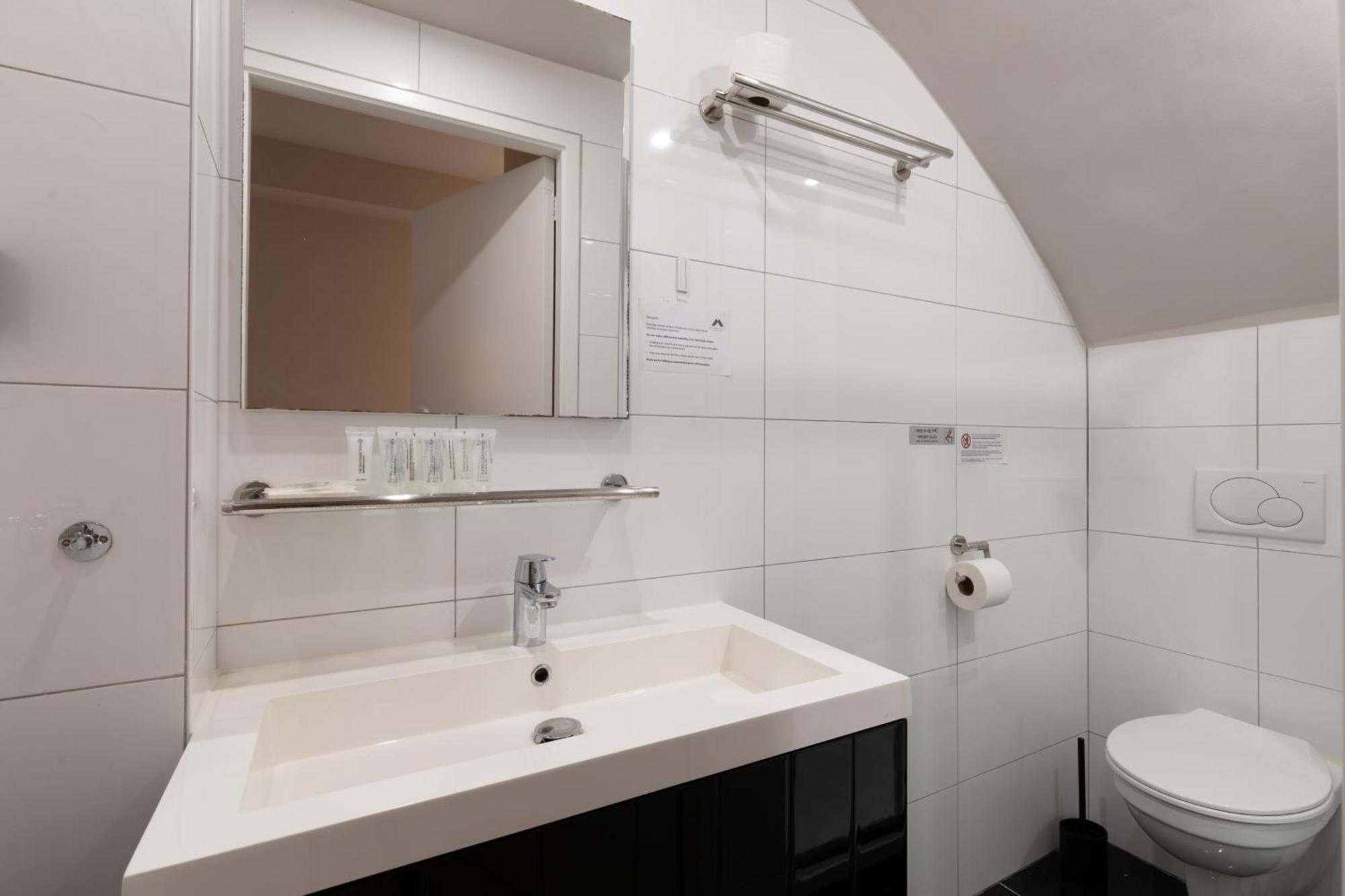 Midtown Hotel Twin Studio Амстердам Экстерьер фото